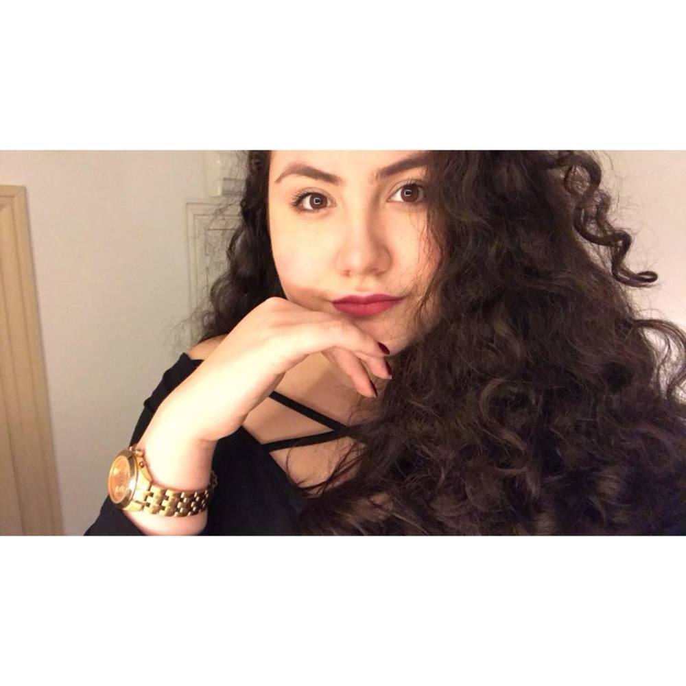 Meet your Posher, Fernanda